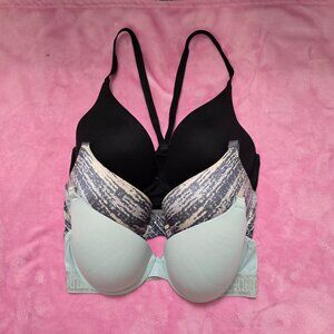 3 pairs of 32DD bras (2 VS & 1 PINK)